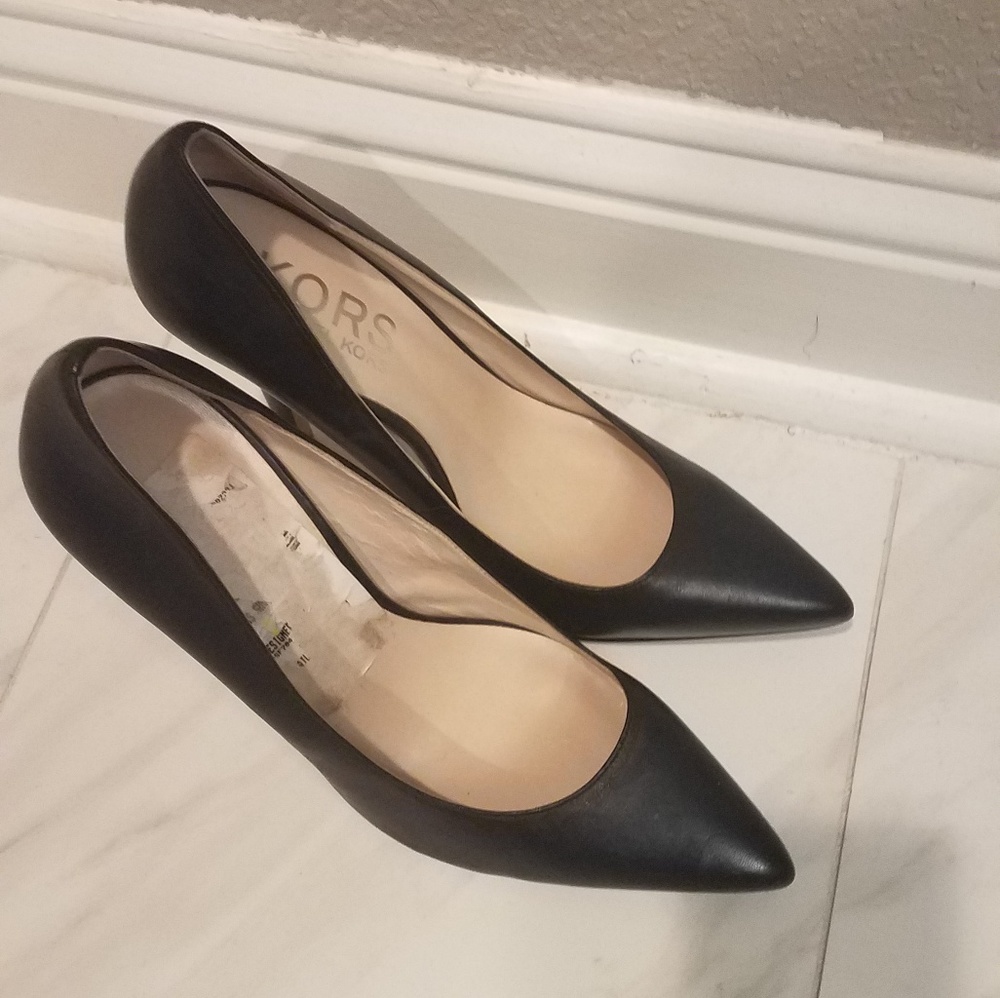 Michael Kors pumps